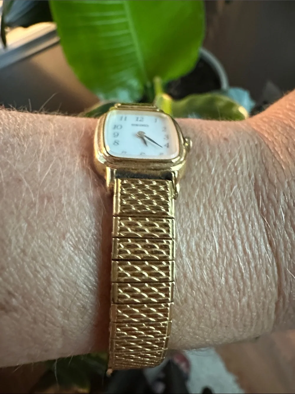 Vintage Seiko Tank Gold Watch with Textured Stretch Band